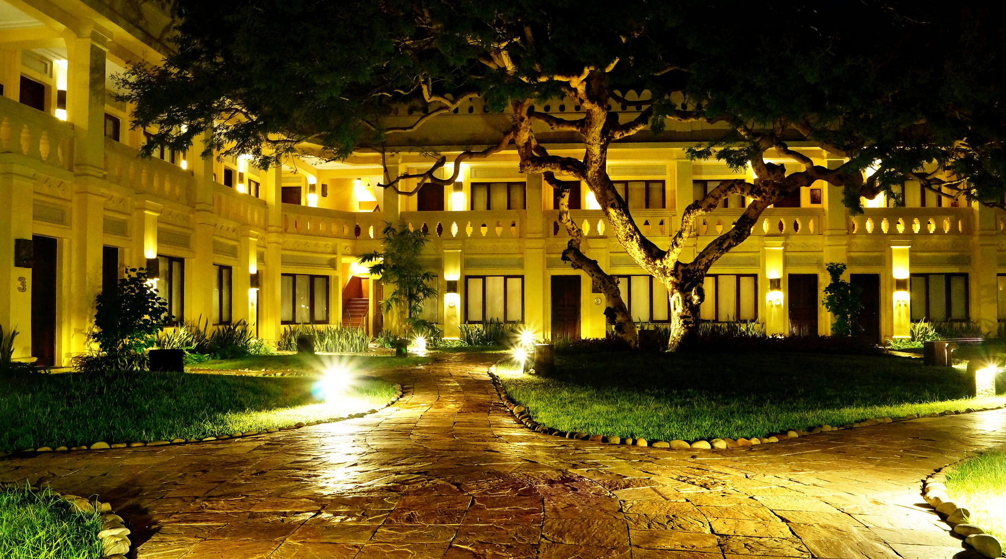 Areindmar Hotel Bagan Luaran gambar