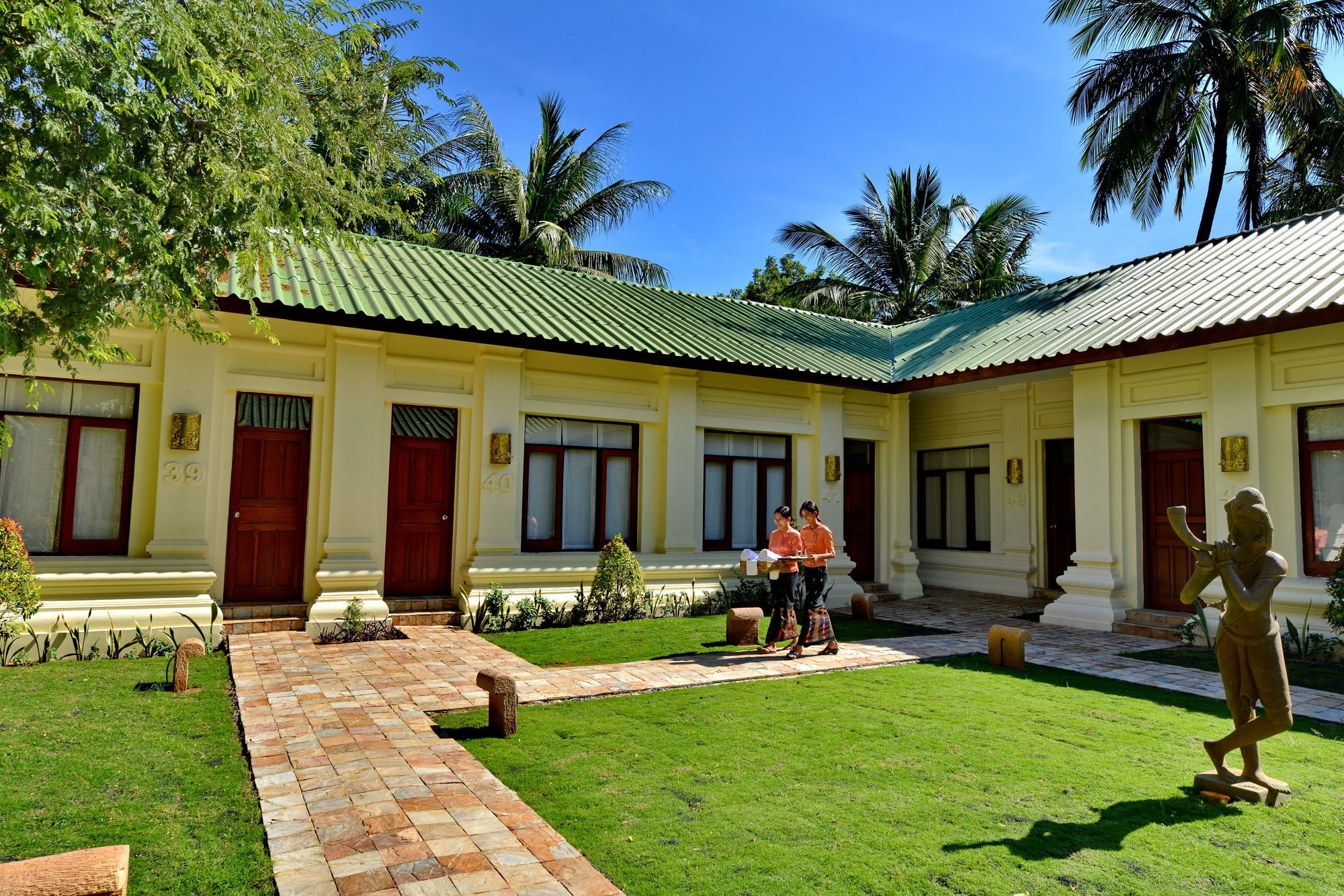Areindmar Hotel Bagan Luaran gambar